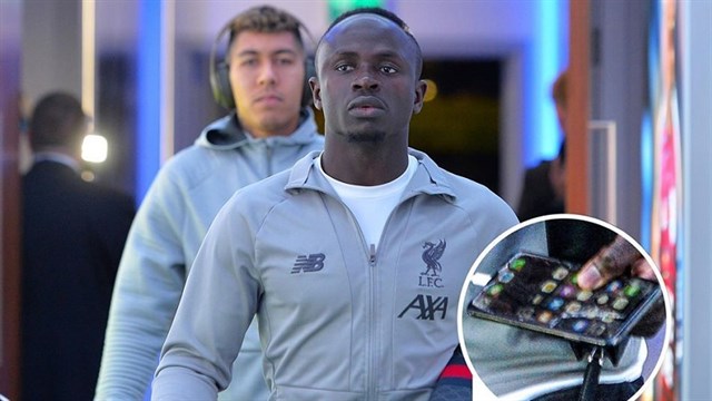 Giản dị giữa thế giới h&agrave;o nho&aacute;ng.