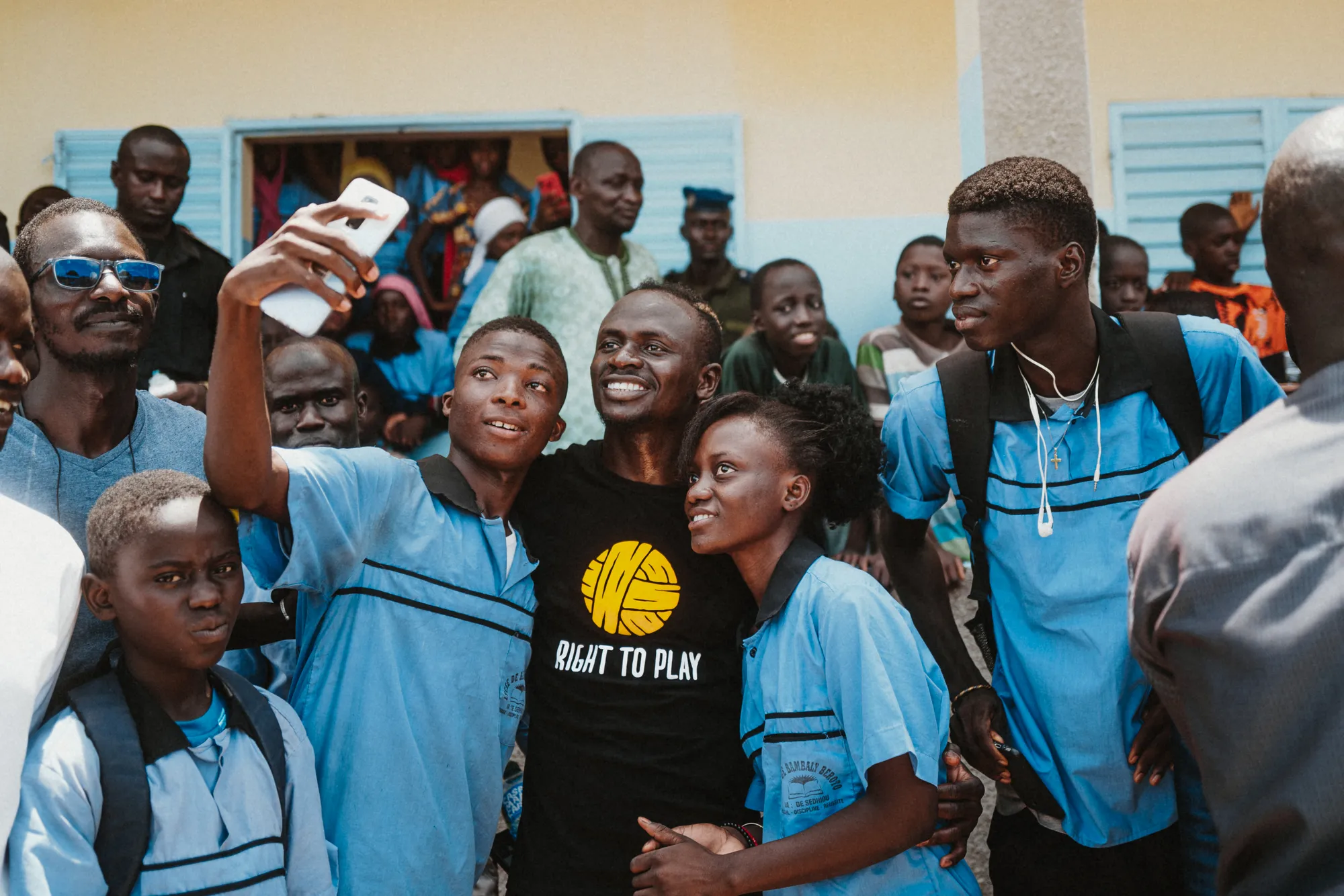 Khi sự tử tế kh&ocirc;ng cần ph&ocirc; trương.