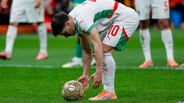 Diaz đ&atilde; kh&ocirc;ng thể ghi b&agrave;n cho Morocco tr&ecirc;n chấm 11m.