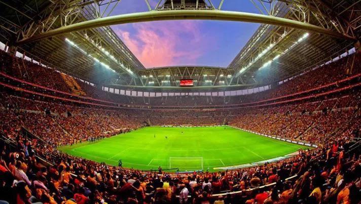 SVĐ Rams Park trứ danh của Galatasaray.