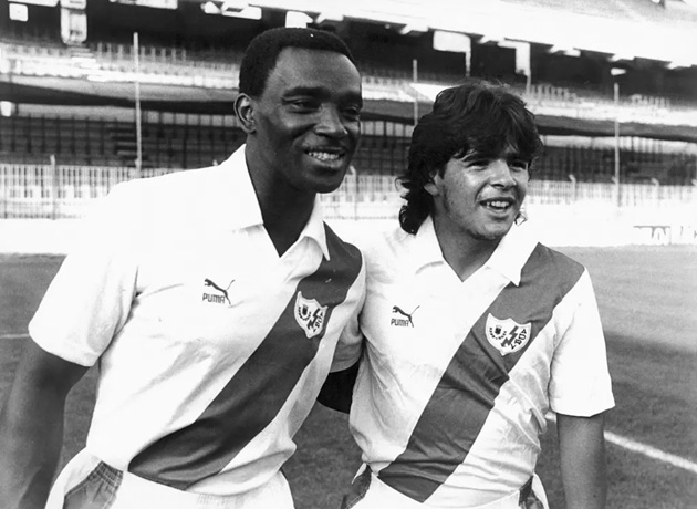 Laurie Cunningham v&agrave; Hugo Maradona ở Rayo.