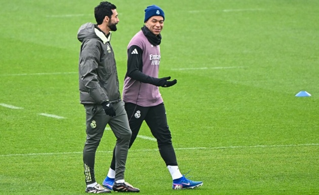 Ảnh bài viết Arbeloa dùng đắc nhân tâm trị dàn sao Real Madrid