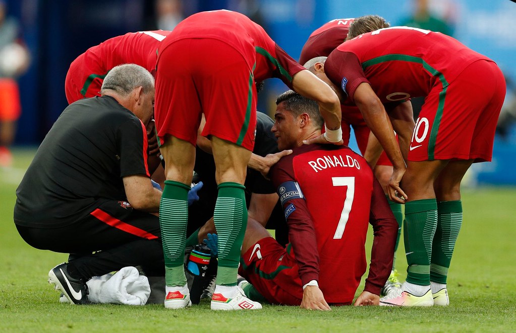 Một trận chung kết bắt đầu bằng nước mắt.