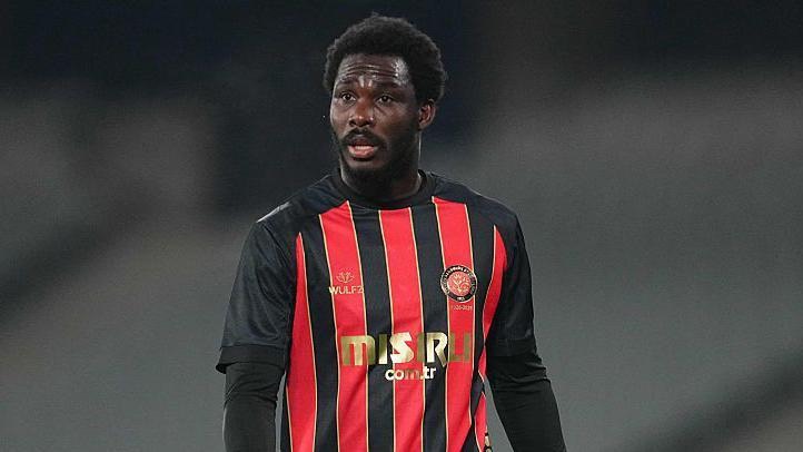 Ảnh bài viết Romano xác nhận Chelsea triệu hồi sát thủ 23 tuổi để bán