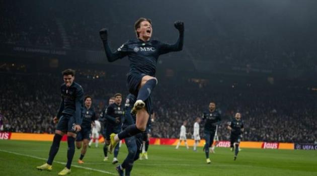 Ảnh bài viết Napoli ném đi chiến thắng dù McTominay đã tỏa sáng