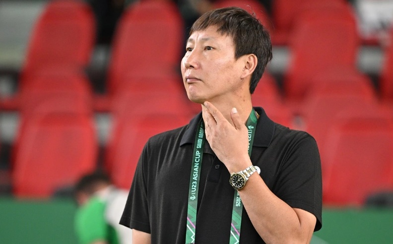 Ảnh bài viết Điểm tin bóng đá Việt Nam 21/1: Lý Đức xin lỗi sau thẻ đỏ nghiệt ngã, HLV Kim Sang-sik lý giải trận thua Trung Quốc