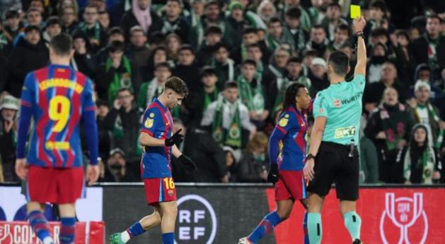 Ảnh bài viết 4 trụ cột Barca đối mặt án treo giò trước trận Slavia