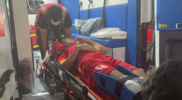 Ảnh bài viết Trung vệ Hiểu Minh nói lời gan ruột sau chấn thương đứt dây chằng