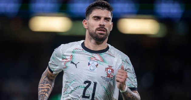 Ảnh bài viết Chuyển nhượng MU: Đại chiến Real vì Neves, lộ diện "viện binh" từ AC Milan