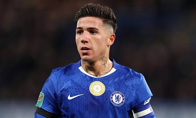 Enzo Fernandez gặp vấn đề về mặt thể trạng do bị c&uacute;m.