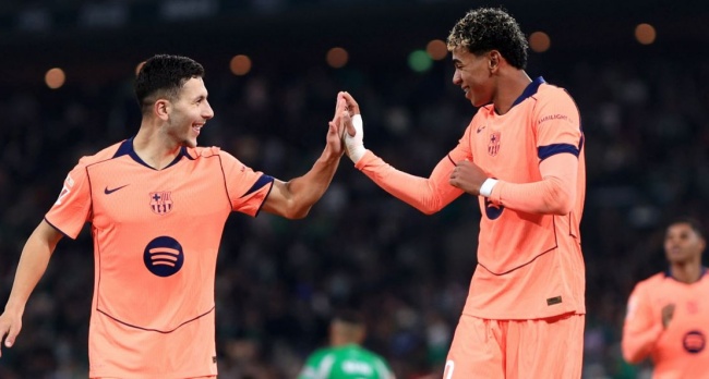 Ảnh bài viết Vắng Lamine Yamal, Barca trình làng vũ khí bí mật Roony Bardghji