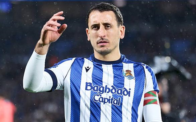 Mikel Oyarzabal nằm trong tầm ngắm của Manchester United.
