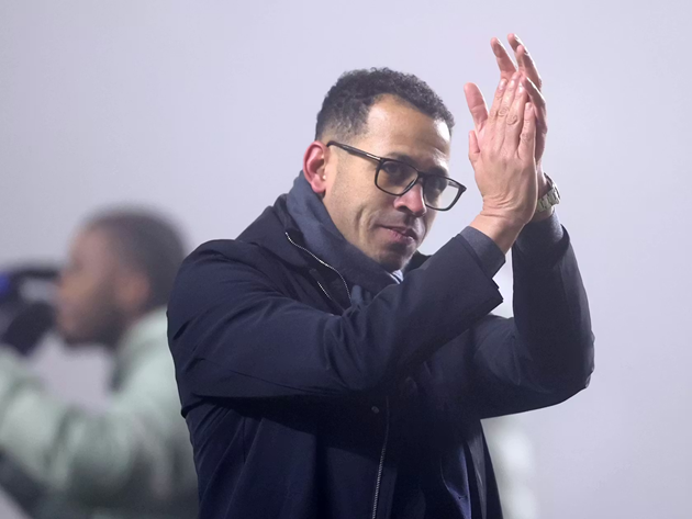 Rosenior chuẩn bị dẫn dắt Chelsea tại đấu trường Champions League.