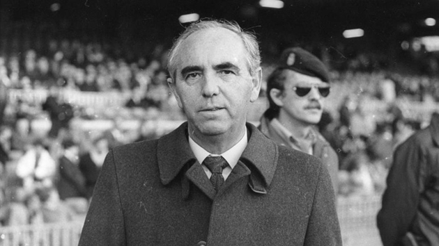 Fermin Ezcurra l&agrave; chủ tịch huyền thoại của Osasuna.