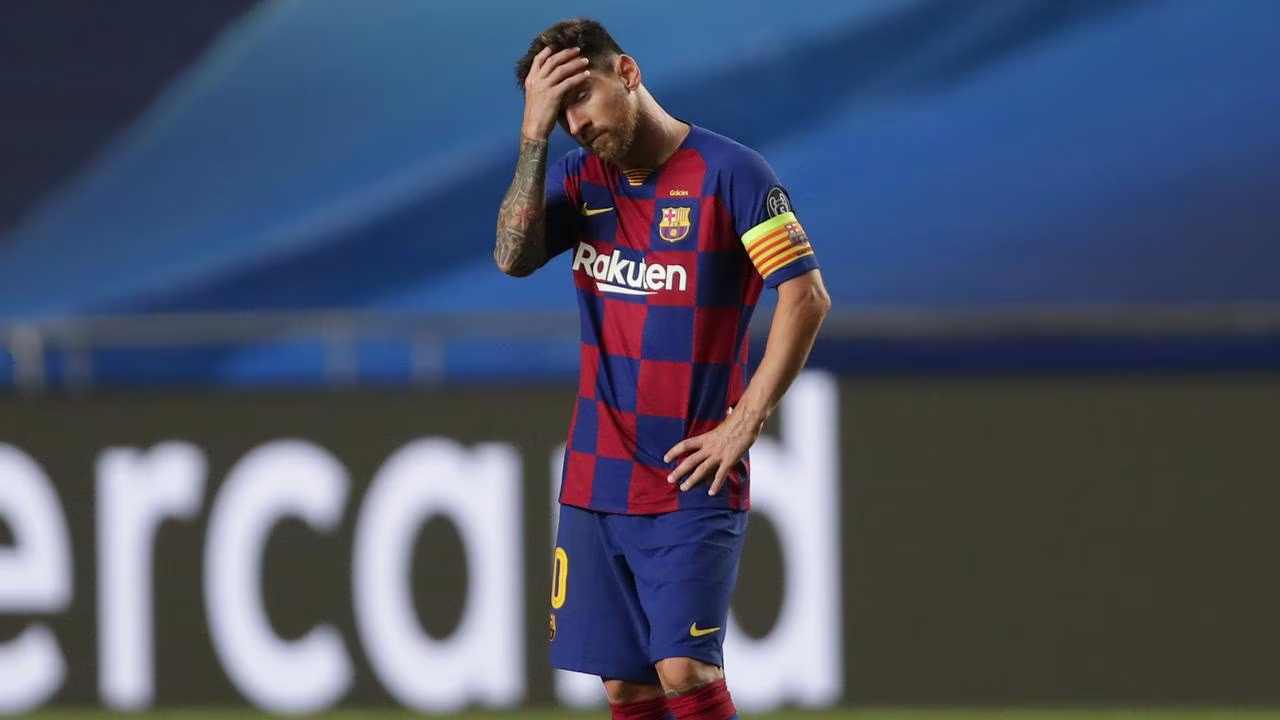 Ảnh bài viết Thảm bại 2-8 và bài học về sự sụp đổ từ bên trong của Barca