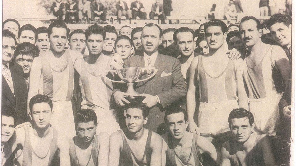 Olympiacos đ&atilde; thống trị b&oacute;ng đ&aacute; Hy Lạp từ thế kỷ trước.