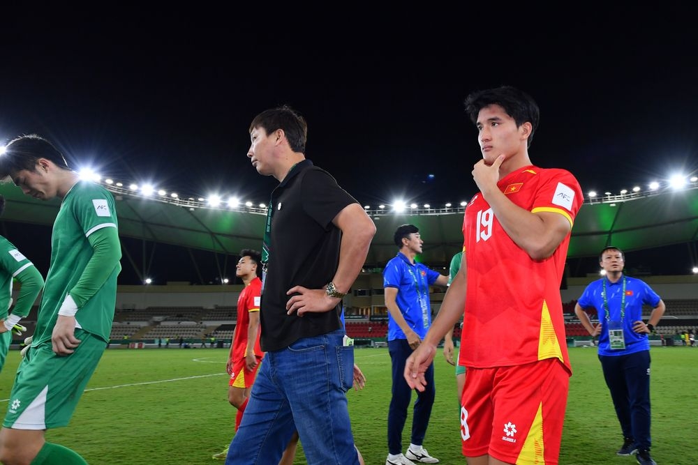 U23 Việt Nam gục ng&atilde; trước Trung Quốc ở trận b&aacute;n kết giải U23 ch&acirc;u &Aacute; 2026.