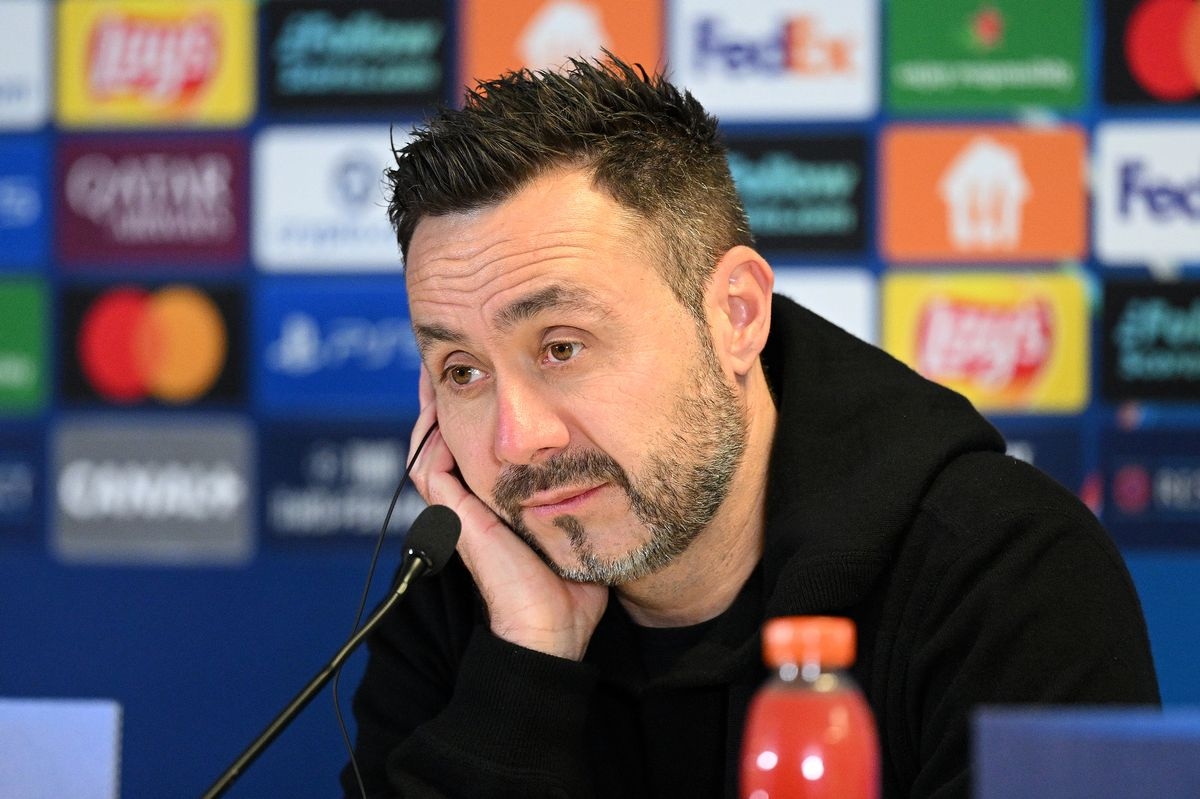 Roberto De Zerbi bị ho&agrave;i nghi khả năng sau thất bại của Marseille trước Liverpool.