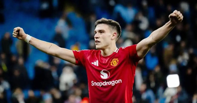 Ảnh bài viết Ajax muốn giải cứu Ugarte khỏi MU