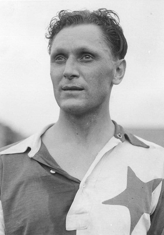 Josef Bican, một trong những ch&acirc;n s&uacute;t vĩ đại nhất thế giới.