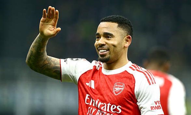 Gabriel Jesus lọt v&agrave;o tầm ngắm của AC Milan v&agrave; Juventus.