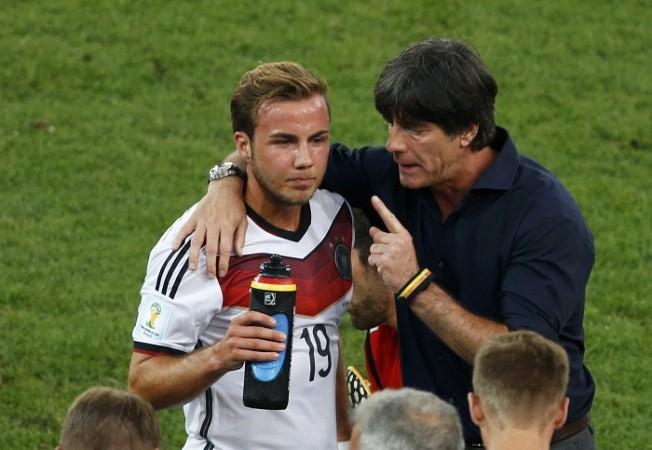 Joachim Low v&agrave; quyết định thay đổi lịch sử.