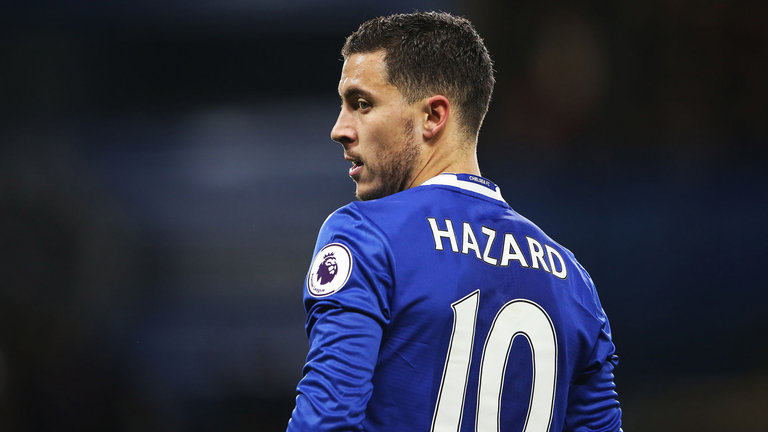 Eden Hazard v&agrave; ph&uacute;t gi&acirc;y đ&aacute;nh mất l&yacute; tr&iacute;.