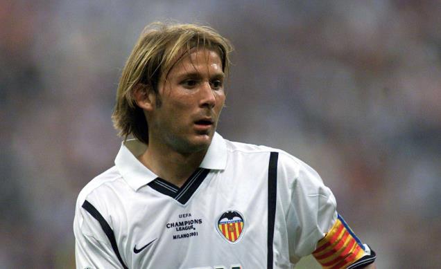 Gaizka Mendieta - thủ qu&acirc;n huyền thoại của Valencia.