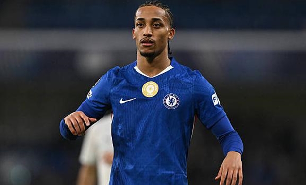 Ban l&atilde;nh đạo Chelsea chờ một đối t&aacute;c xứng tầm.