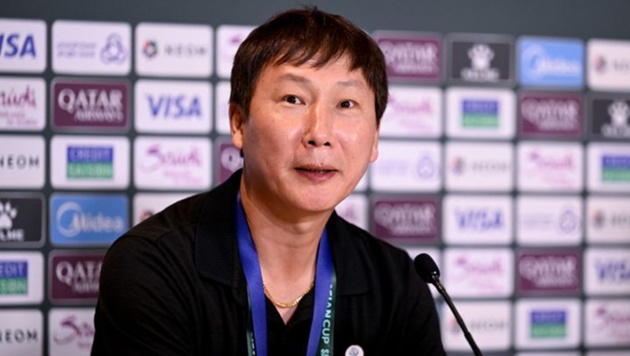 HLV Kim tạo n&ecirc;n lịch sử c&ugrave;ng U23 Việt Nam sau khi hạ đội b&oacute;ng qu&ecirc; nh&agrave;