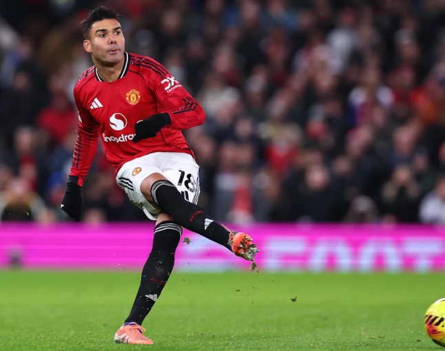 Casemiro chứng tỏ phong độ l&agrave; nhất thời, đẳng cấp l&agrave; m&atilde;i m&atilde;i.