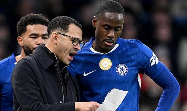 Trevoh Chalobah trở th&agrave;nh nghịch l&yacute; tại Chelsea.