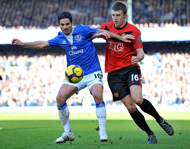 Cả Michael Carrick v&agrave; Mikel Arteta đều để lại dấu ấn ở Ngoại hạng Anh l&uacute;c c&ograve;n l&agrave; cầu thủ.