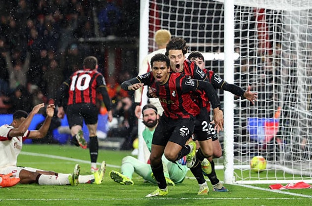 Ảnh bài viết Nếm trái đắng phút 90+5, Liverpool đứt mạch bất bại