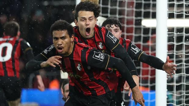 Amine Adli khiến Liverpool trắng tay rời.