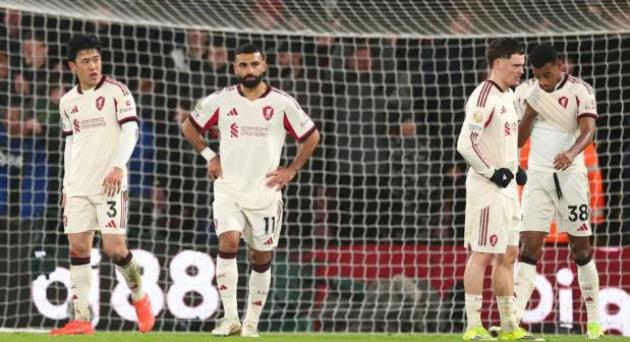 Liverpool c&oacute; qu&aacute; nhiều vấn đề cần Slot giải quyết.