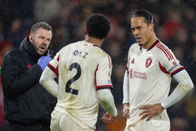 Ảnh bài viết Liverpool trả giá đắt vì canh bạc hàng thủ của Arne Slot