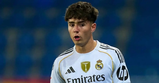 Arsenal đ&atilde; theo d&otilde;i hậu vệ T&acirc;y Ban Nha từ năm ngo&aacute;i.