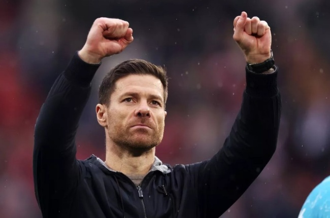 Xabi Alonso sẵn sàng hủy kỳ nghỉ để giải cứu Liverpool