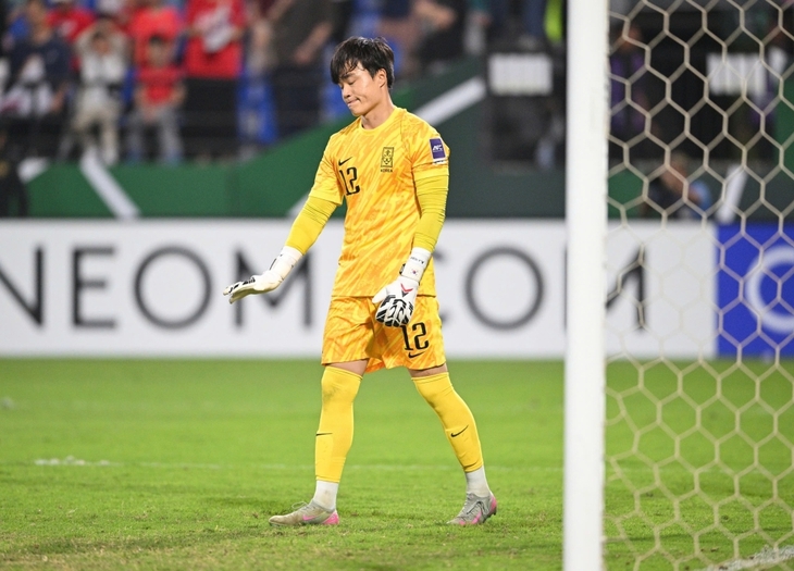 Hwang Jae-yun chịu nhiều chỉ tr&iacute;ch sau trận thua của U23 H&agrave;n Quốc trước U23 Việt Nam.