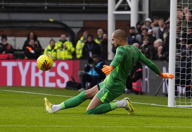  Sanchez đ&atilde; c&oacute; pha cứu thua mười mươi.