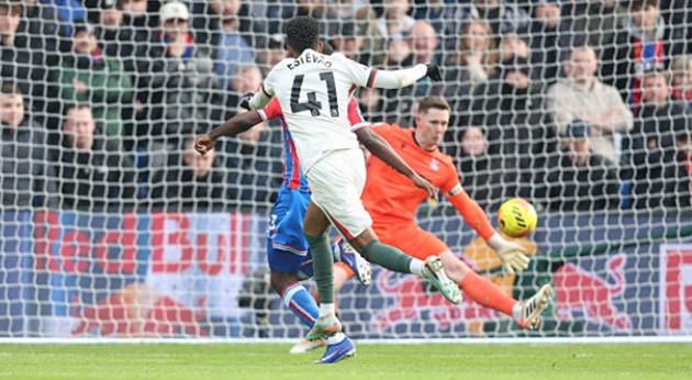 Estevao Willian - 8.3 điểm: Sao mai người Brazil là ngôi sao sáng nhất tại Selhurst Park. Estevao mở tỷ số bằng tốc độ kinh hoàng và sự điềm tĩnh đáng kinh ngạc trước khung thành. Không chỉ ghi bàn, anh còn thực hiện đường chuyền để Joao Pedro nhân đôi cách biệt.