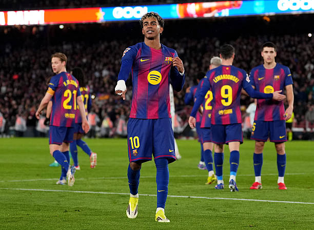 Ảnh bài viết Yamal lập siêu phẩm, Barca đại thắng đòi lại ngôi đầu