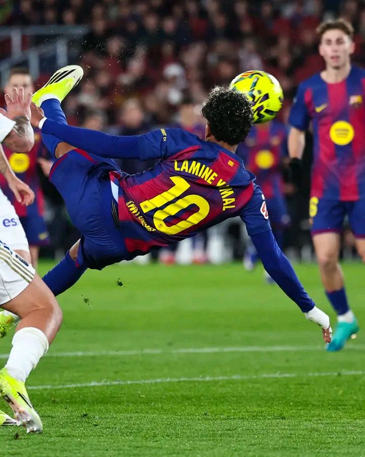 Yamal đã có bàn thắng đầy kỹ thuật.