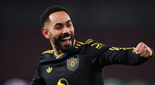 Cunha l&agrave; người h&ugrave;ng của MU với b&agrave;n thắng quyết định.