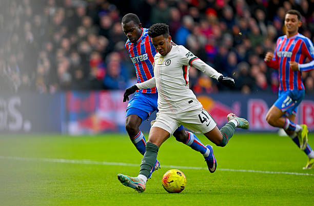 Estevao Wilian tỏa s&aacute;ng c&ugrave;ng Chelsea.