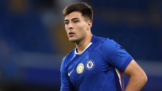 Ảnh bài viết Chelsea triệu hồi Anselmino từ Dortmund