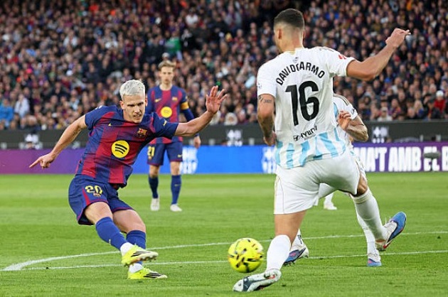 Ảnh bài viết Dani Olmo thăng hoa khiến Hansi Flick đau đầu