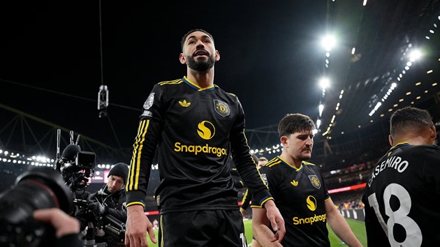 Cunha đ&oacute;ng vai qu&acirc;n b&agrave;i chiến lược ở Man Utd.