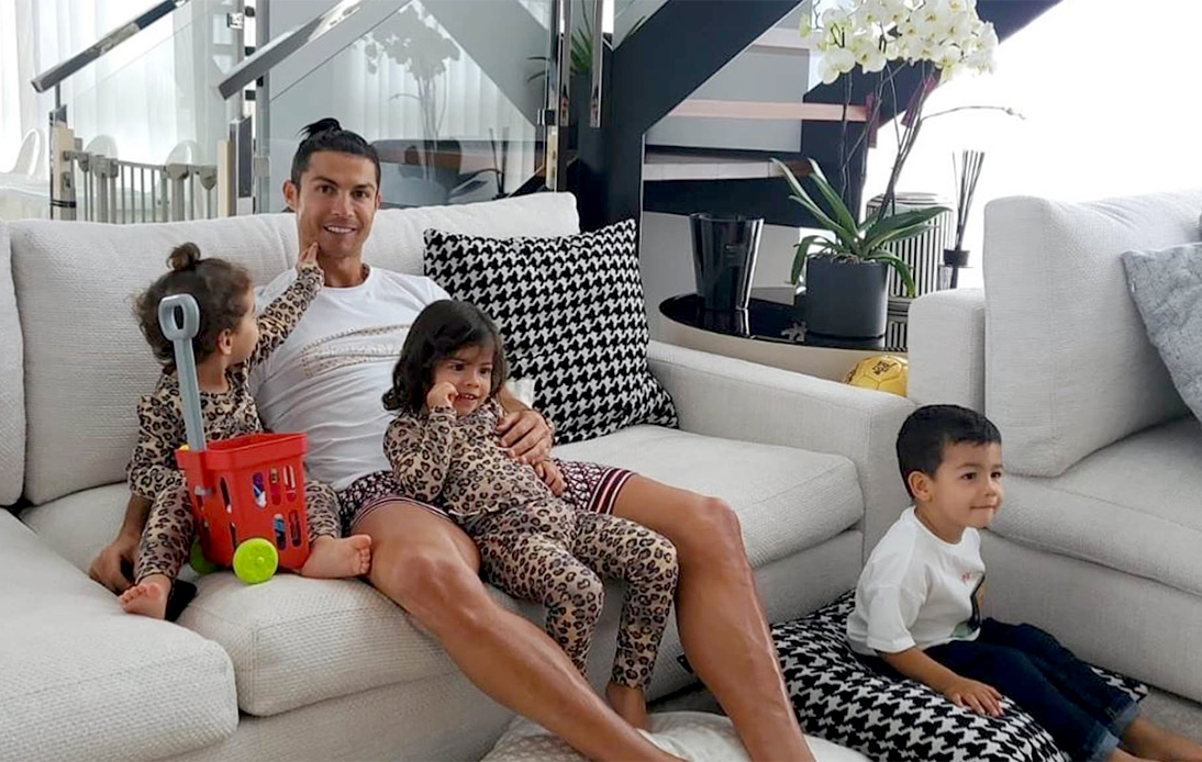 Danh hiệu cao quý nhất mang tên người cha.